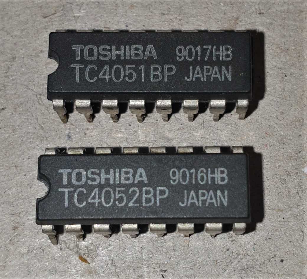Układ scalony Toshiba TC4052BP, 2 sztuki, wyluty ze sprawnego deck'a