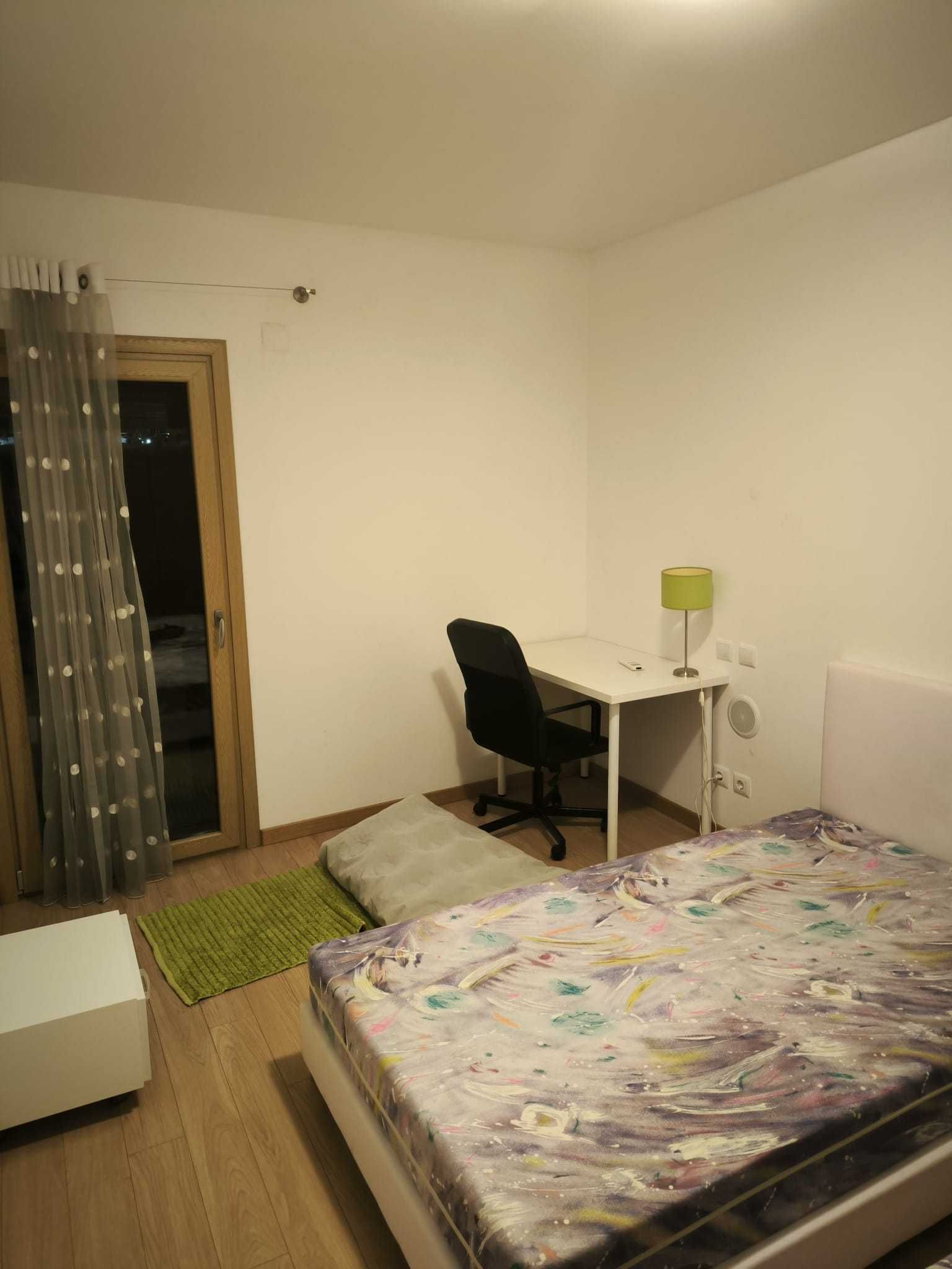 Quarto p/ Arrendamento – Setembro a Novembro