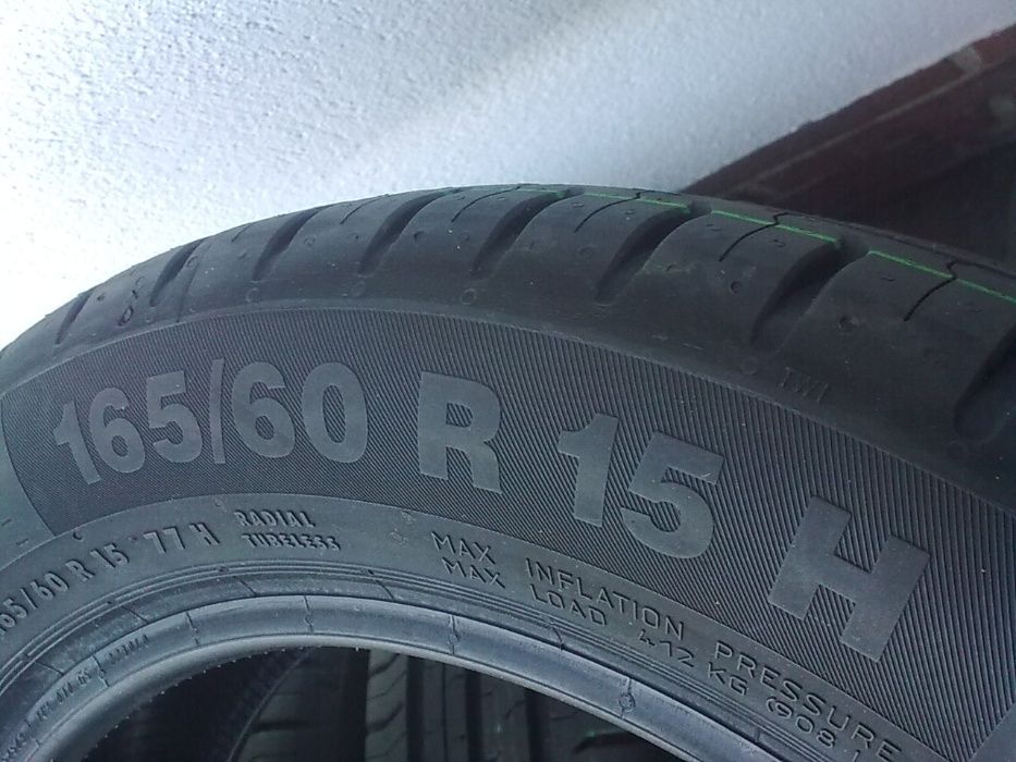 Opony 4szt.Kl. Premium CONTINENTAL 165/60R15 letnie, stan bdb-nowe.