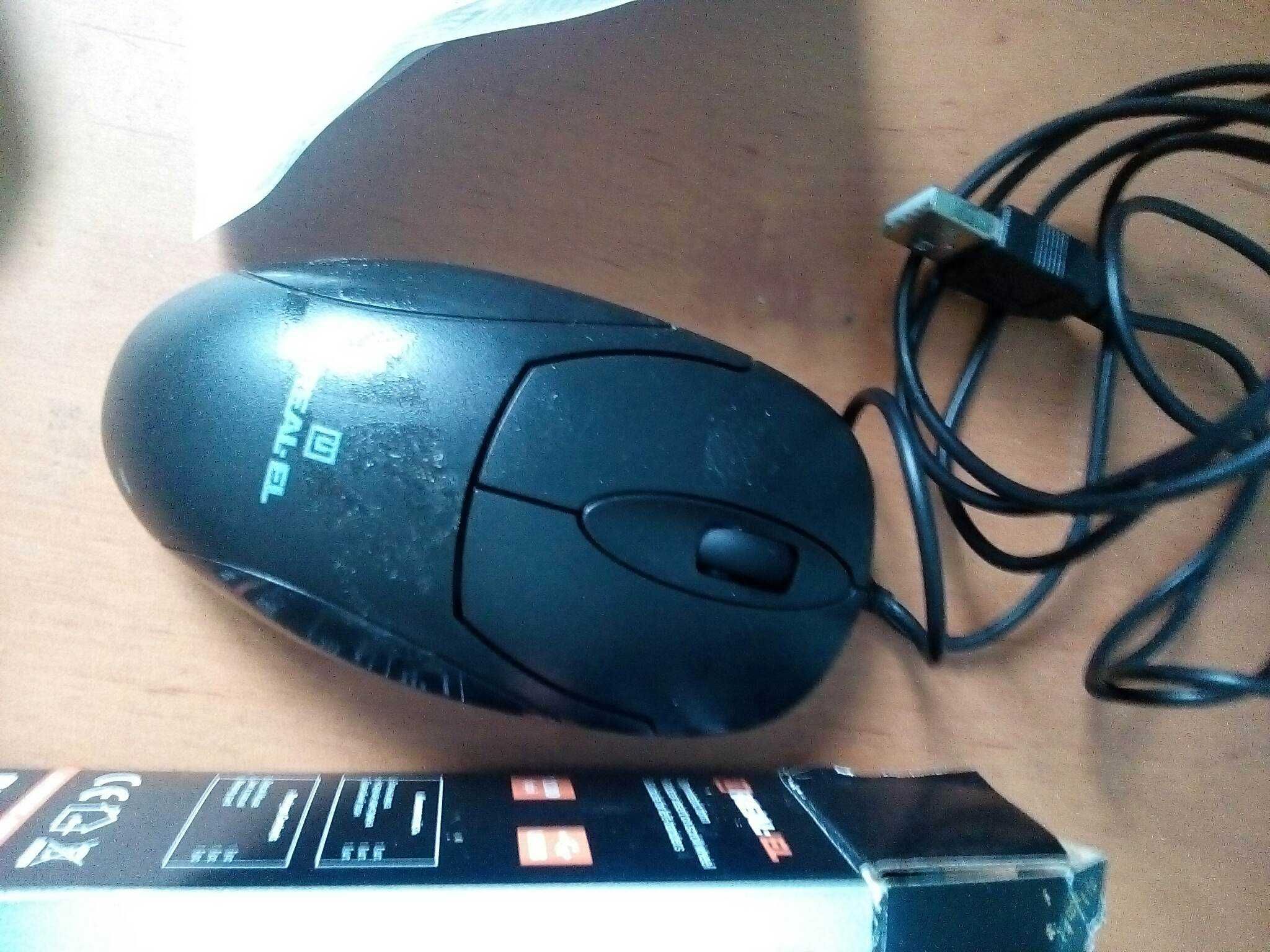 Продам компютерну мишку нову.