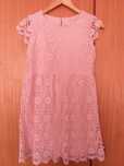 Vestido de menina rosa da Zara