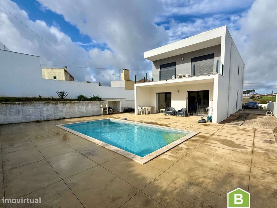 Moradia moderna T4 com piscina - a 10 min. de São Martinho do Porto