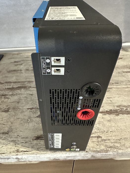 Гібридний інвертор EAsun 7k