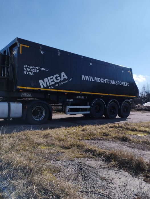 Напівпричі Mega 2007 року intrax