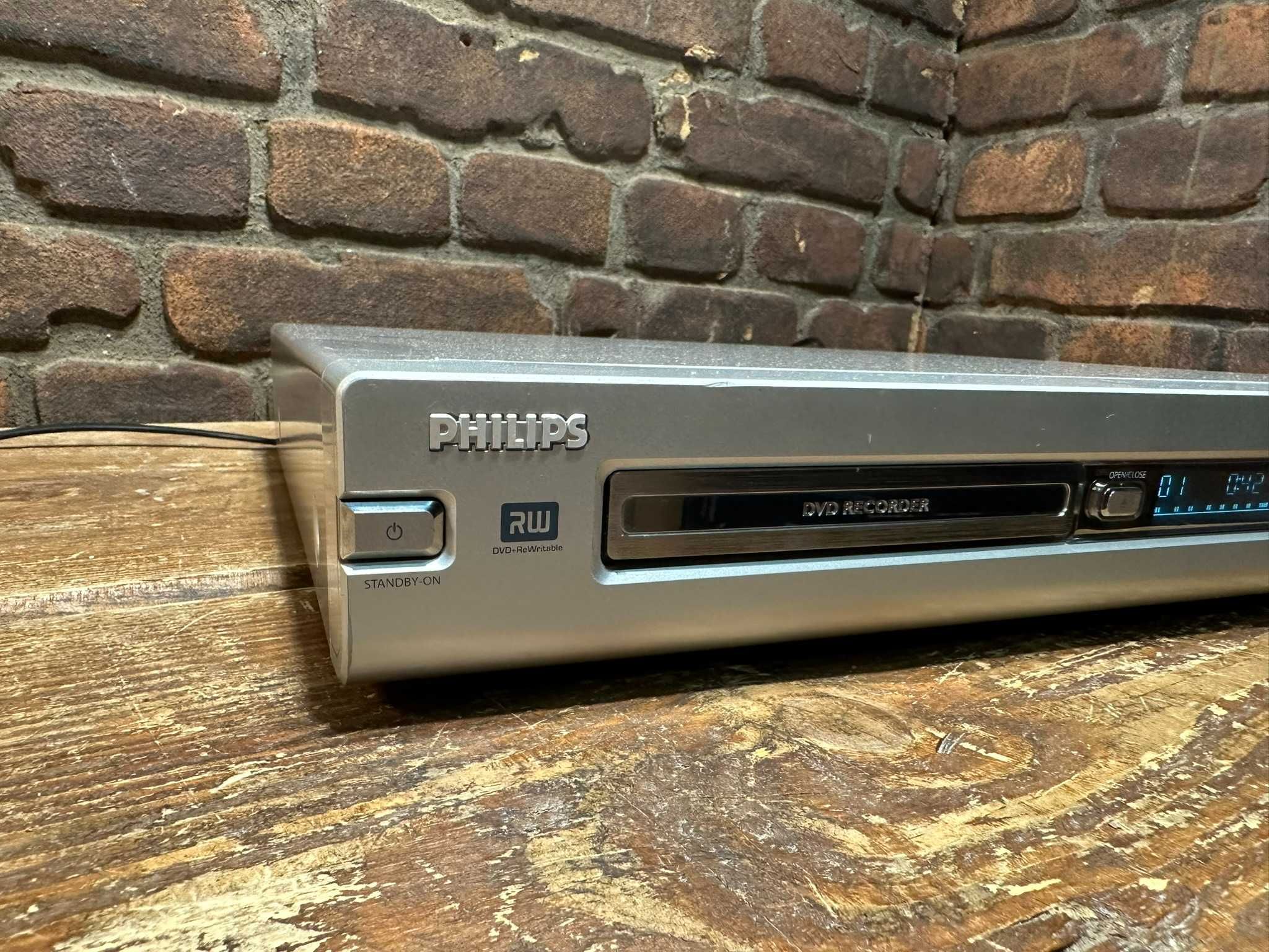 Odtwarzacz nagrywarka DVD Philips dvdr77