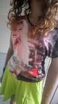 Kolorowy t-shirt z nadrukiem