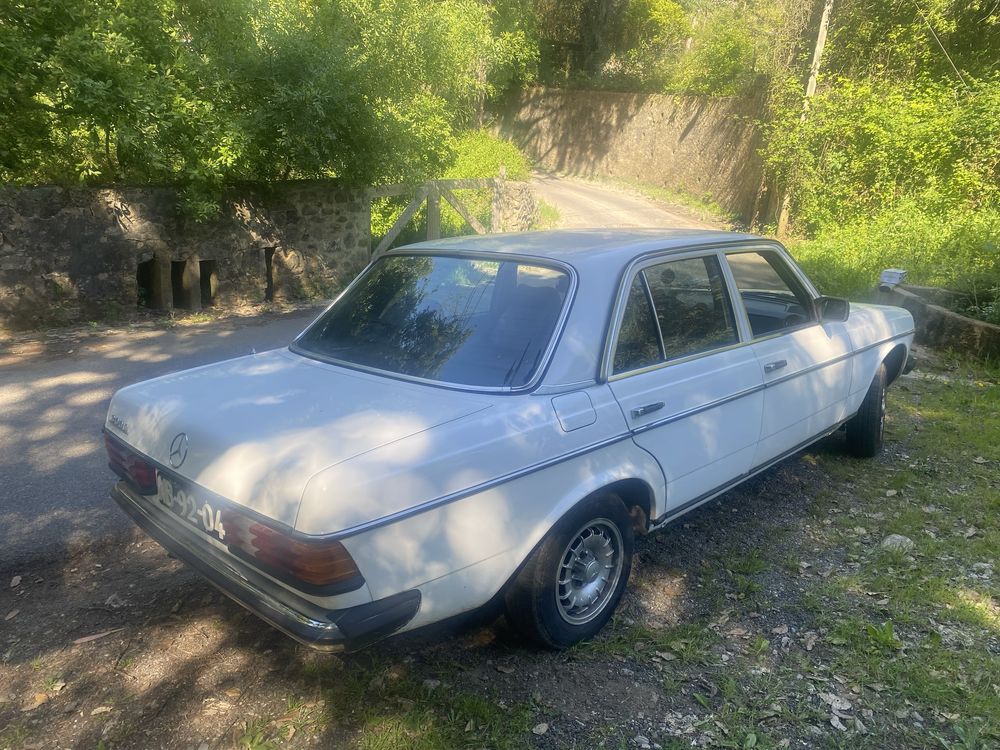 Mercedes Benz W123 300D de 1979