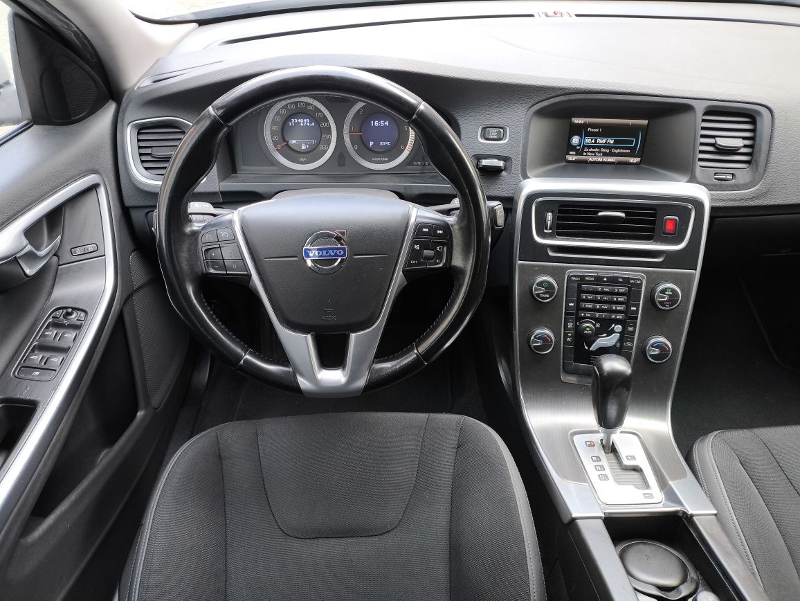 VOLVO V60 D3 2,0 diesel AUTOMAT SuperAuto