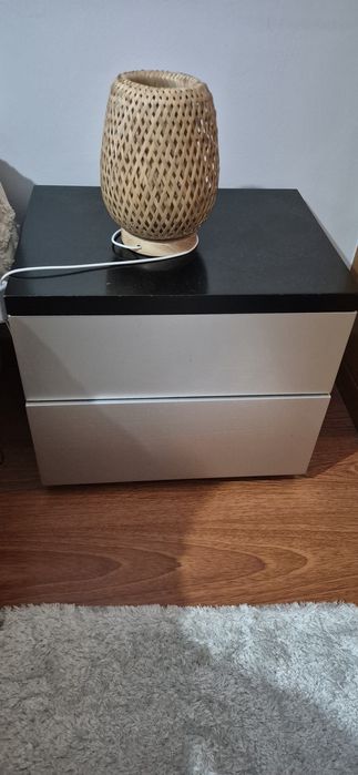 Mesinhas cabeceira de 2 gavetas