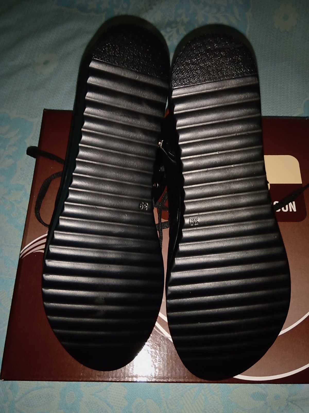 Ботинки, кожаные  39 размер