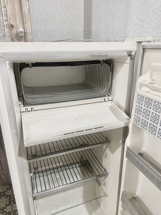 Продам холодильник « Днепр 2»