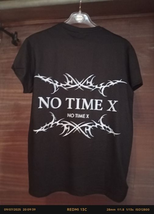 T-shirts No Time X