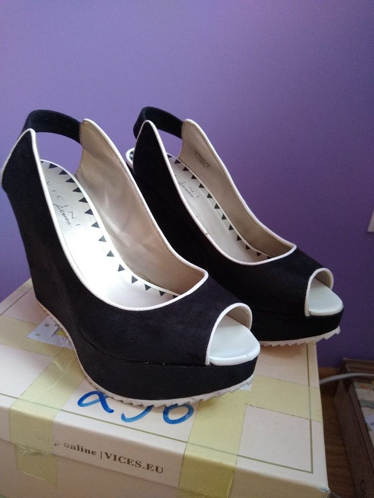 Buty koturny roz. 39