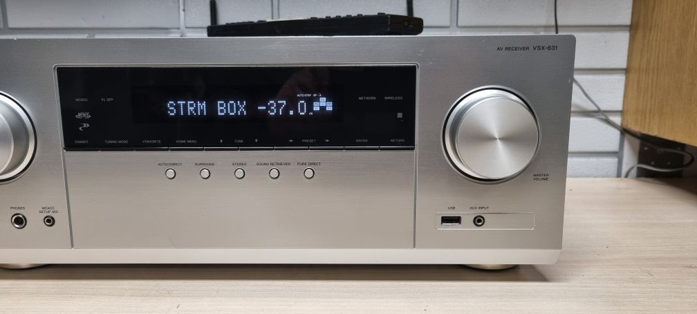 Amplituner PIONEER VSX-831. Bluetooth,HDMI,WIFI