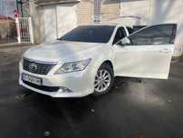 Toyata Camry 50 oficial 2013