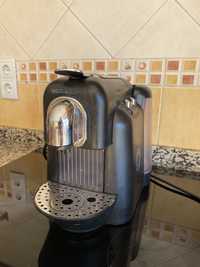 Máquina de Café DeltaQ