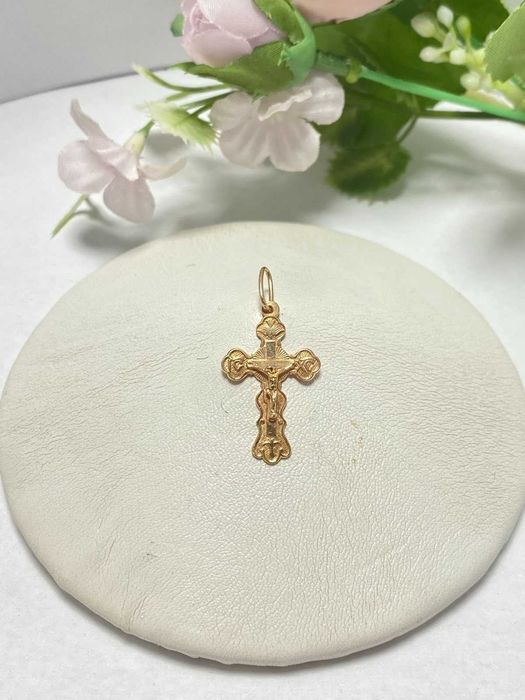 Крестик золото 585*
