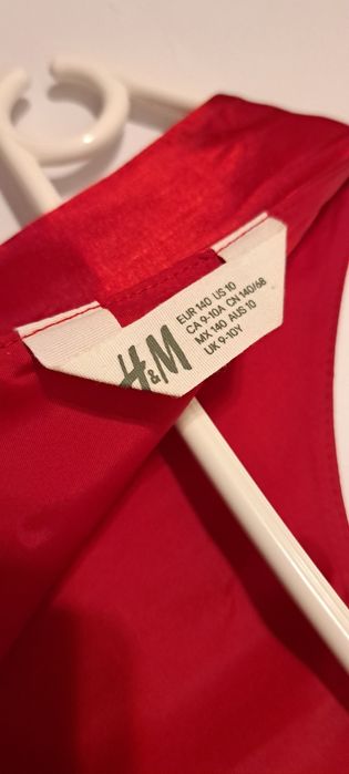 Czerwona sukienka H&M + sweterek r. 140