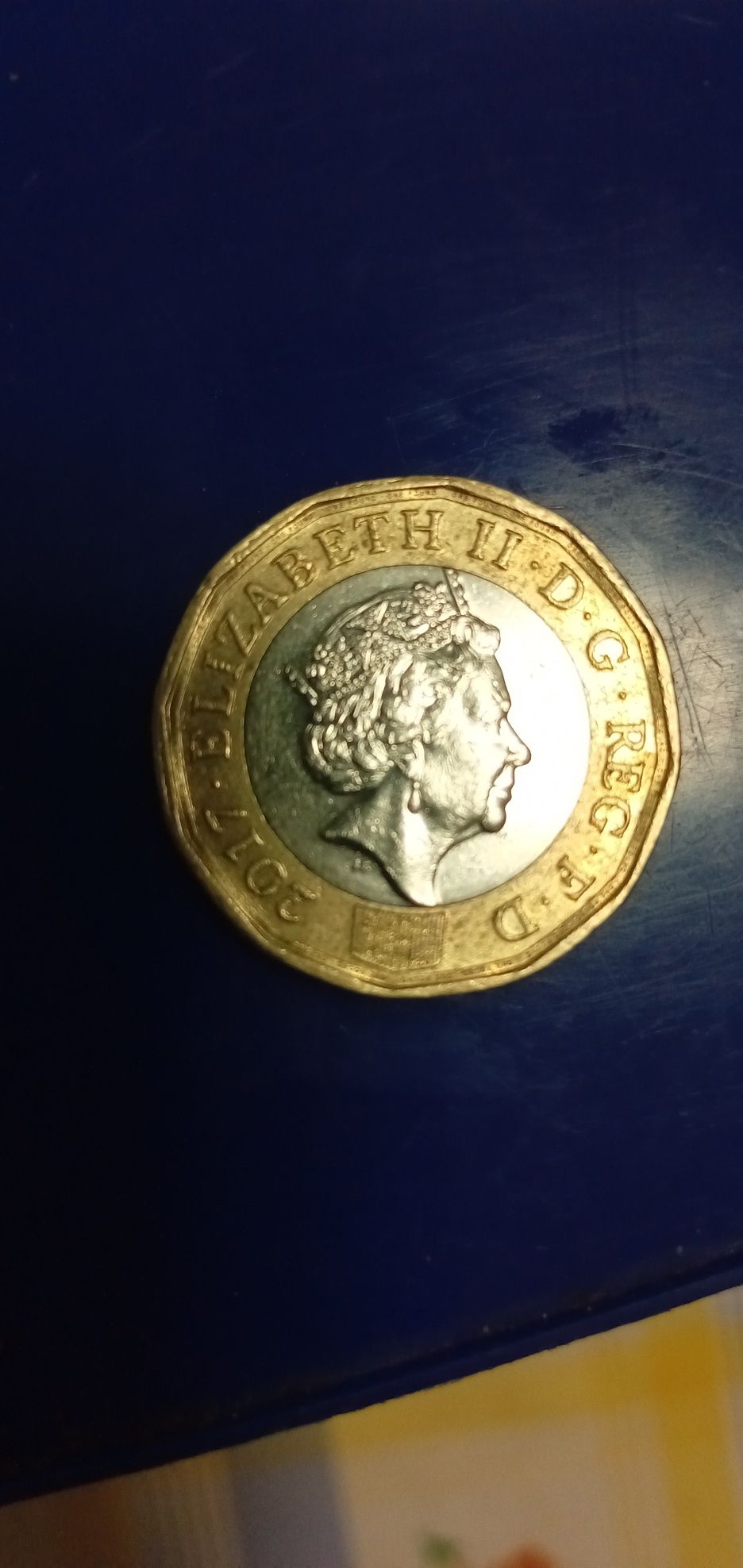 Moeda rara One pound 2017