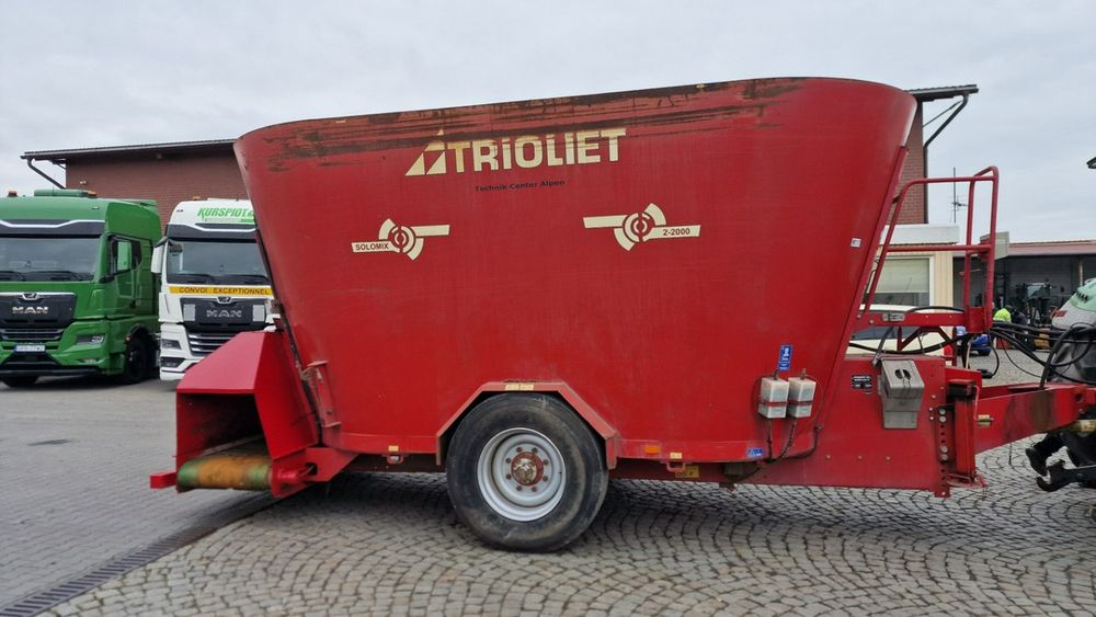 inny Paszowóz Trioliet Solomix 2-2000