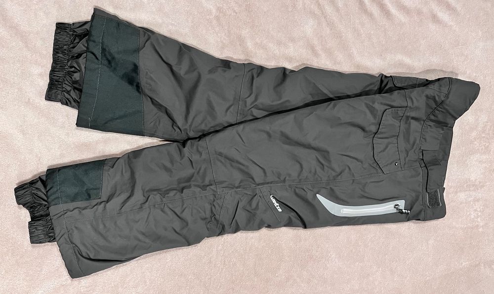 Чудові лижні штани р. 134/145 см