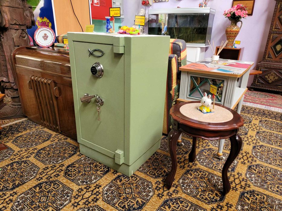 Cofre de marca Chaves do Areeiro - Com chave e código