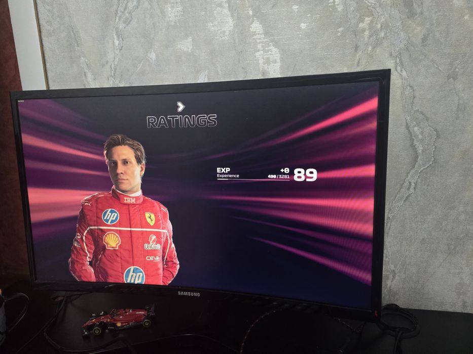 Монітор 23.5" Samsung Curved