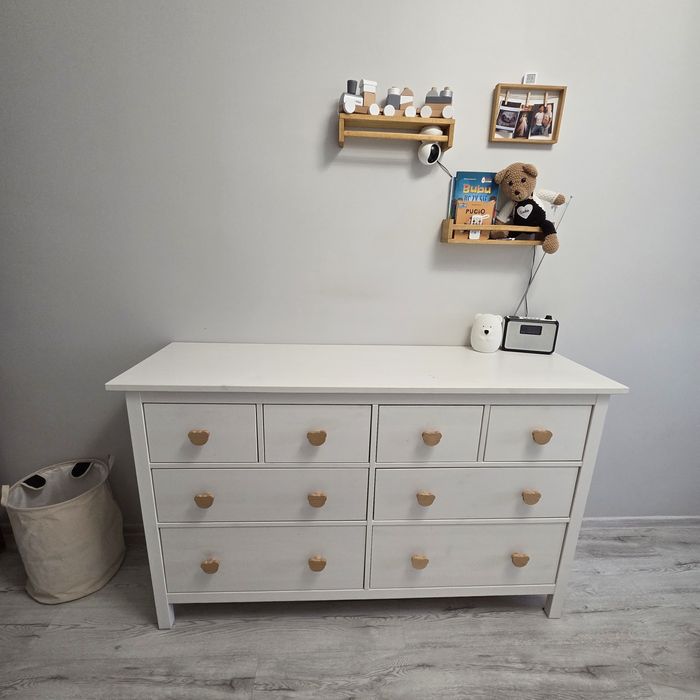 HEMNES
Komoda, 8 szuflad, biała bejca, 160x96 cm
1 399,-Cena 1399