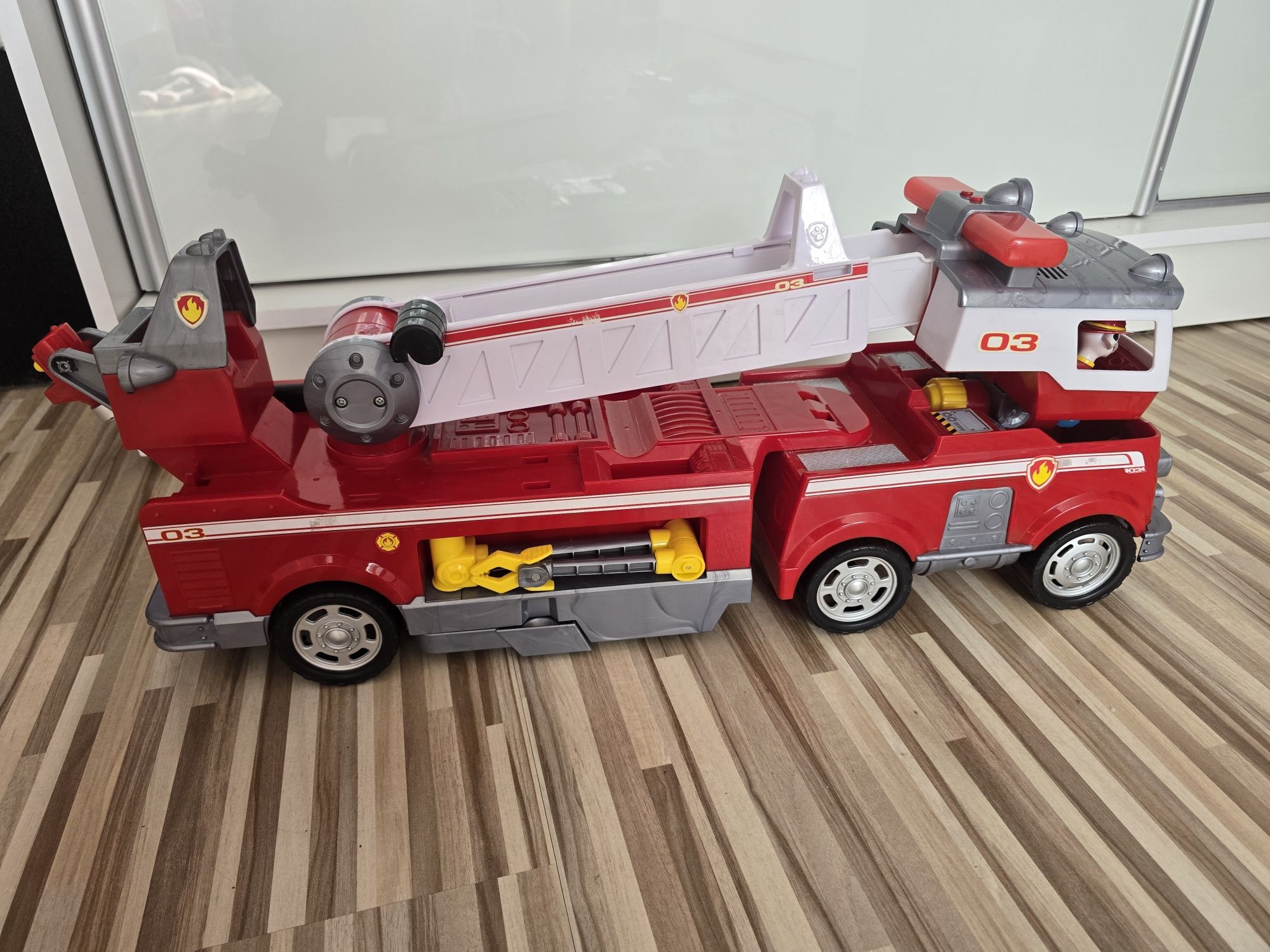 Mega wóz strażacki Psi patrol Marshal Paw Patrol duży