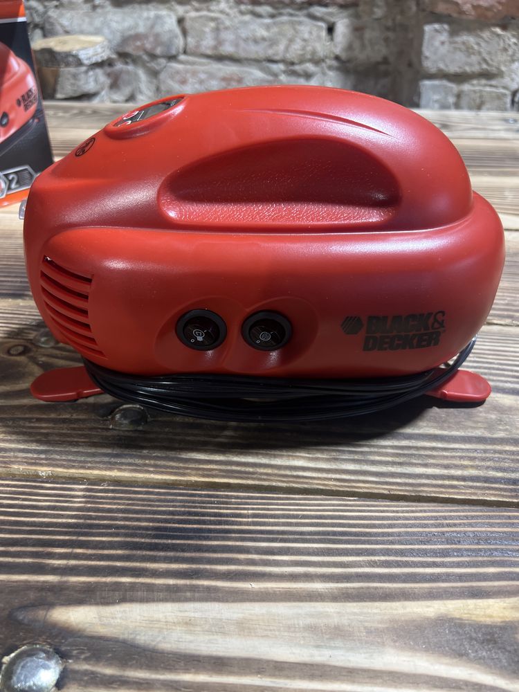 Kompresor 12v black&decker ASI200