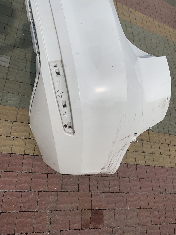 Задній бампер VW Jetta 2016