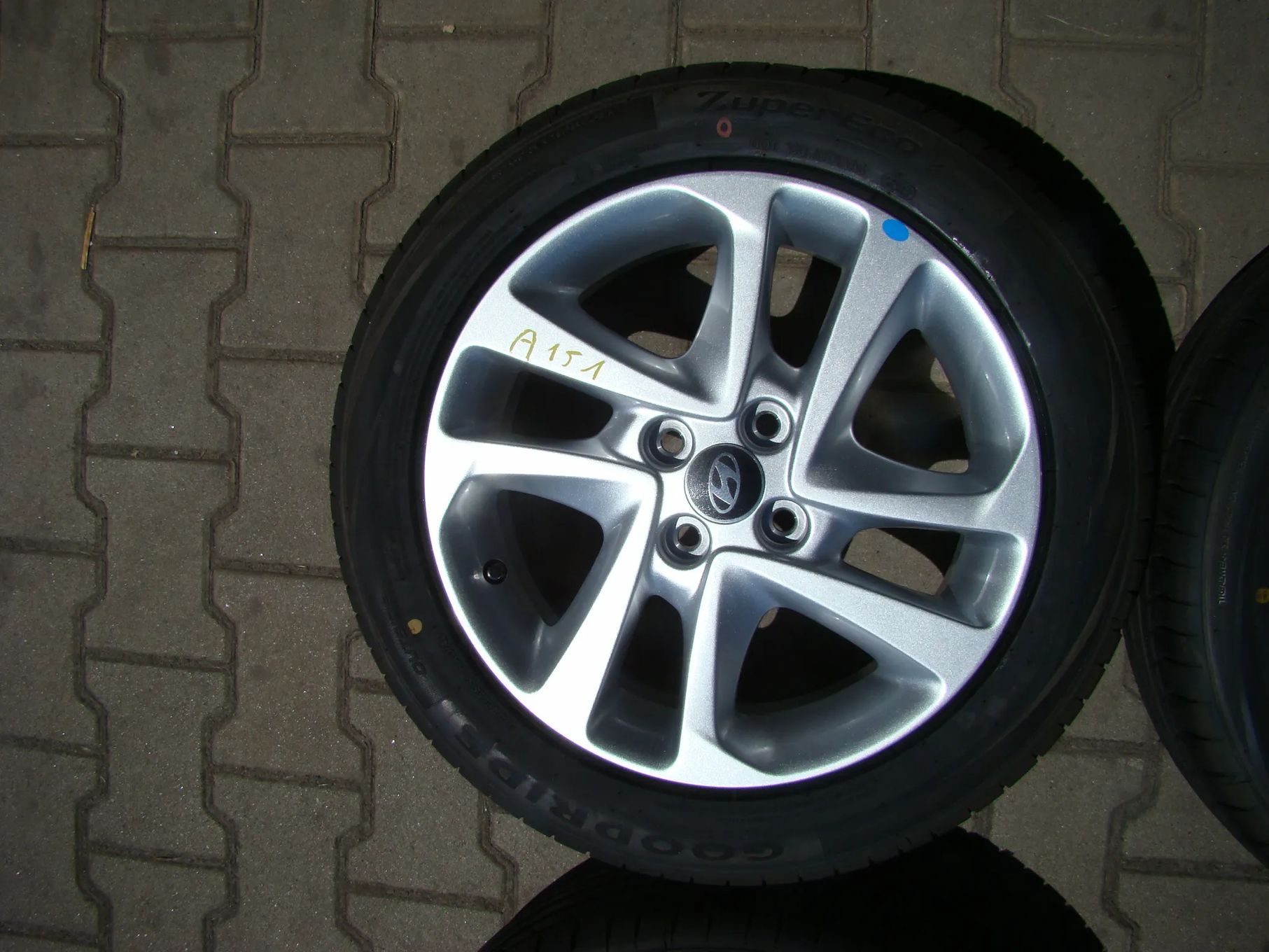 a151 4x100 4x100 Hyundai I20 Bayon 6jx16 opony lato niemontowane 195/55