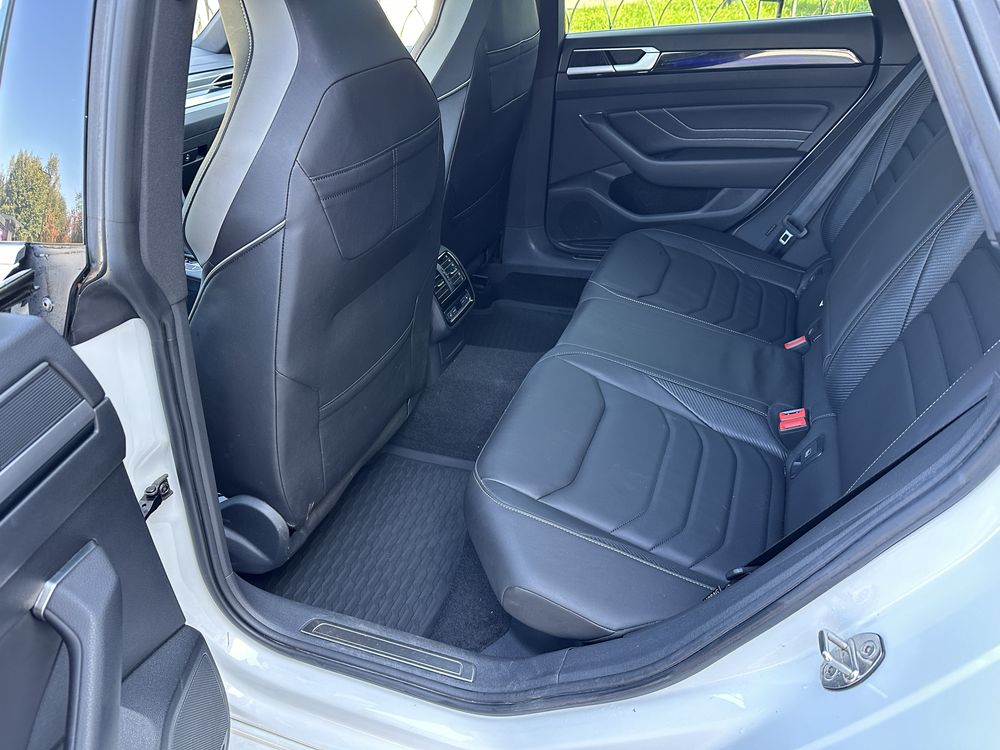 Wynajem  VW Arteon 2.0 diesel 4-Motion R-Line DSG Full wersja !!!