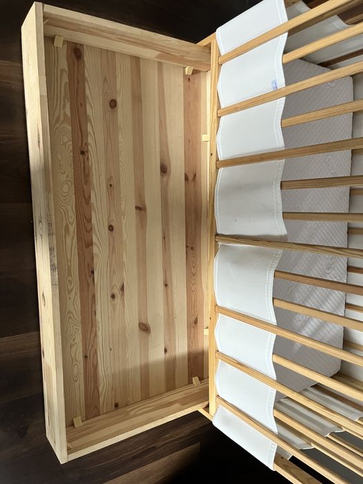 Łóżeczko dziecięce 120x60 ze skrzynią i materacem Rucken