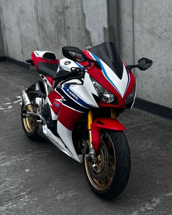 Honda CBR Honda CBR 1000RR SP – 2015 Polift Polecam