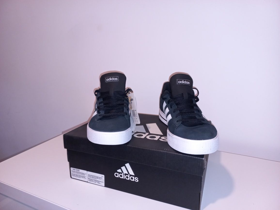 Sprzedam buty męskie adidas.