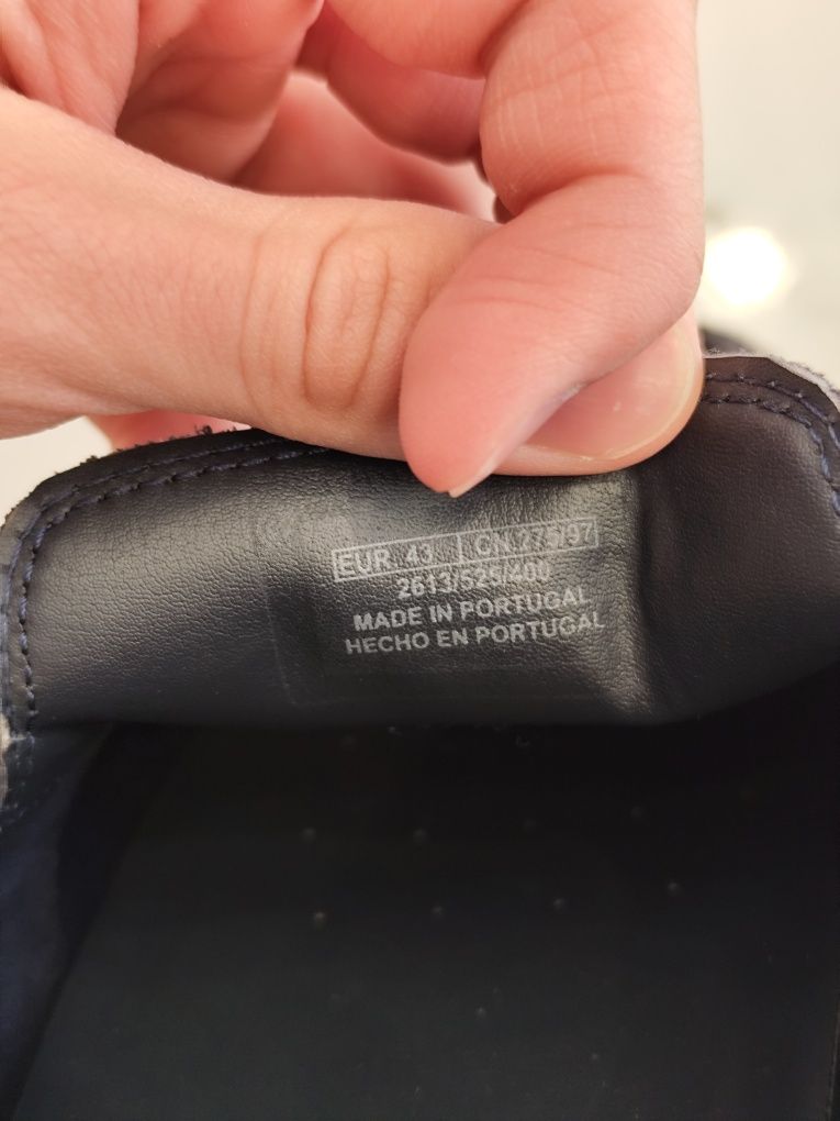 Замшеві лофери Zara
