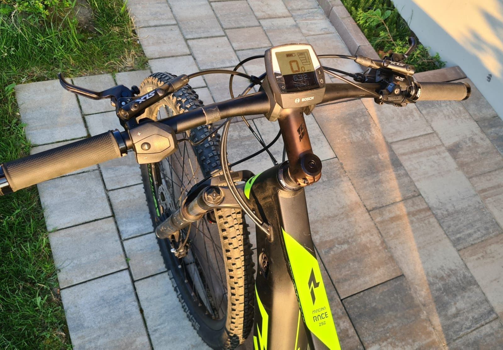 Rower elektryczny MTB KTM Macina Race 292 super stan bosch