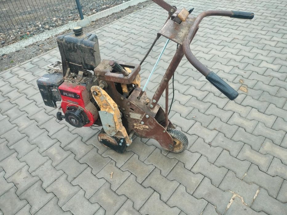 Maszyna do ścinania wycinarka darni Turfco pro turf cutter