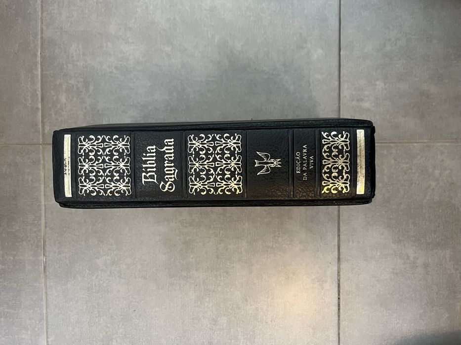 Bíblia Sagrada edição de luxo