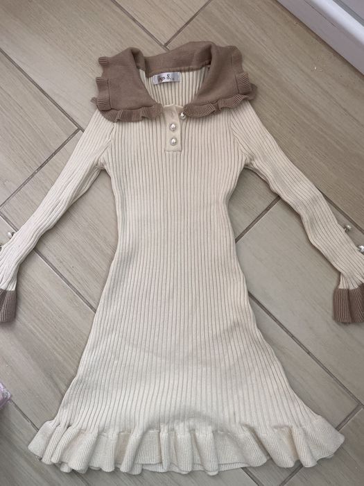 Сукня для дівчинки в рубчик святкова