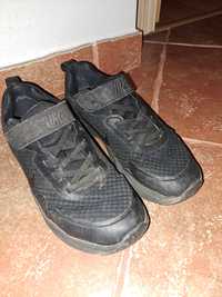 Nike czarne rozmiar 35