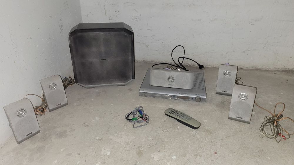 Zestaw Kina  domowego Philips LX 3900SA z pilotem oraz kabel aux