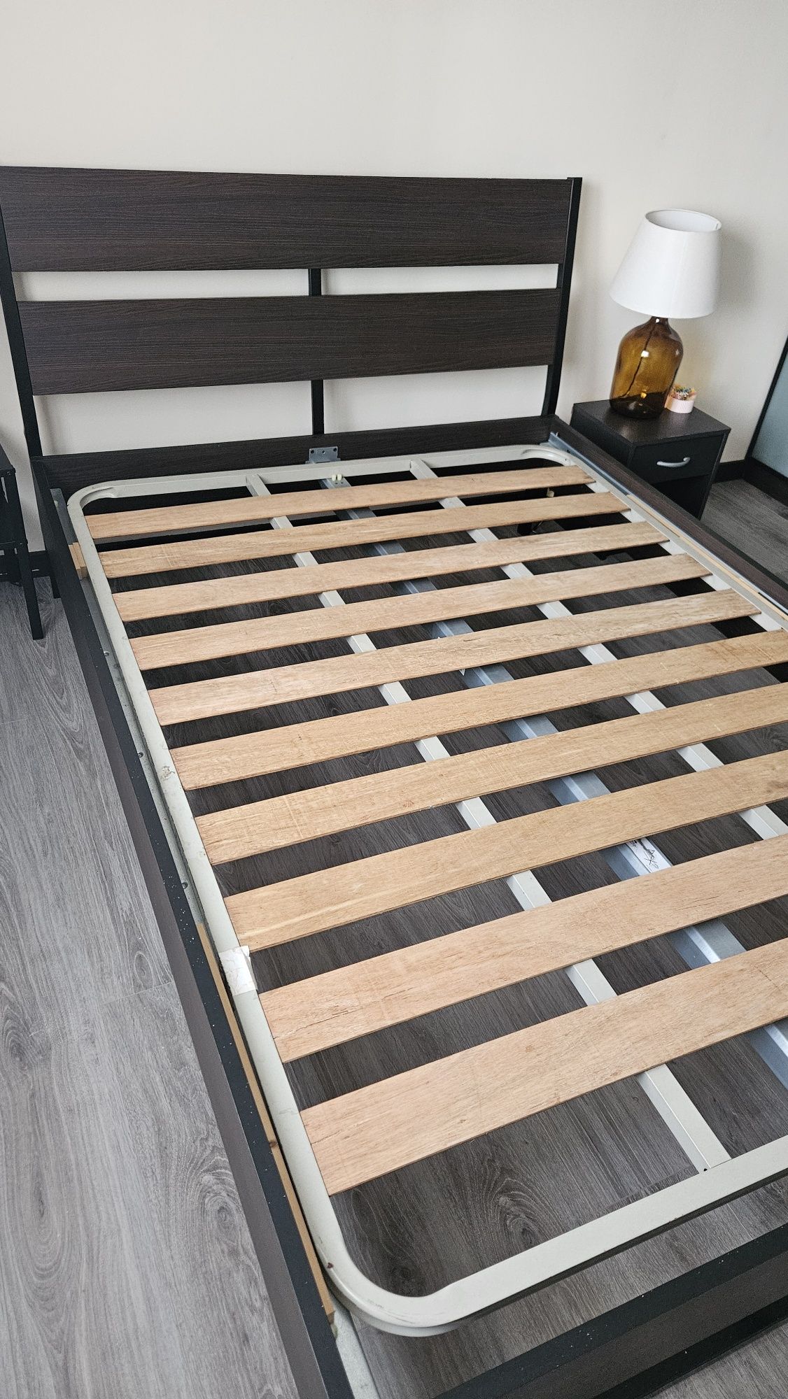 Cama ikea trysil (140x200) + estrado + colchão