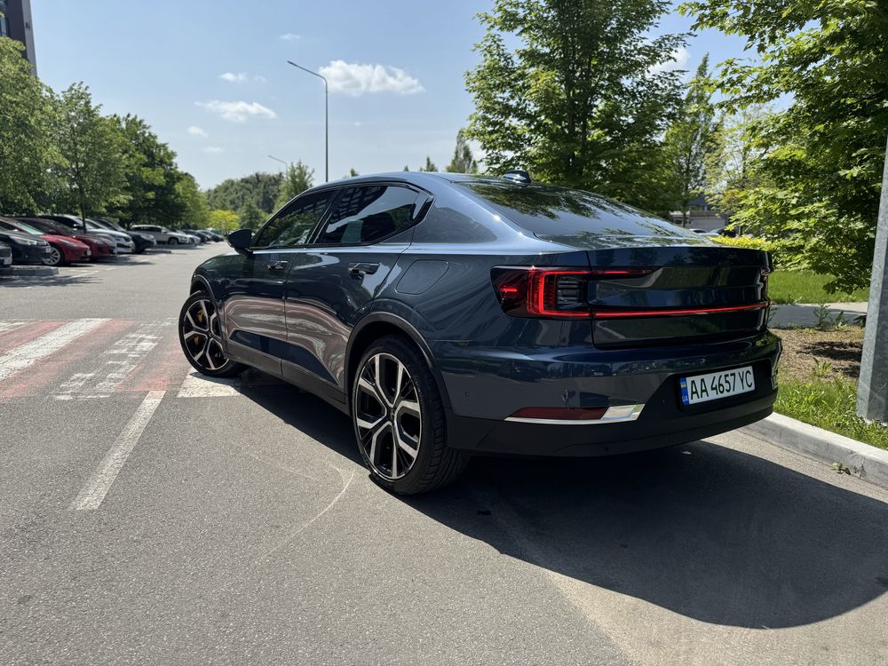 Продаж електрокара Polestar 2
