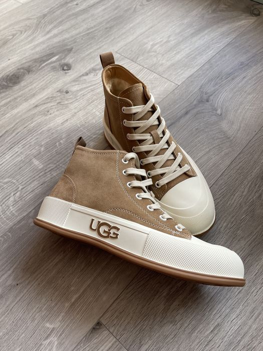 Утеплені кросівки/ чоботи UGG