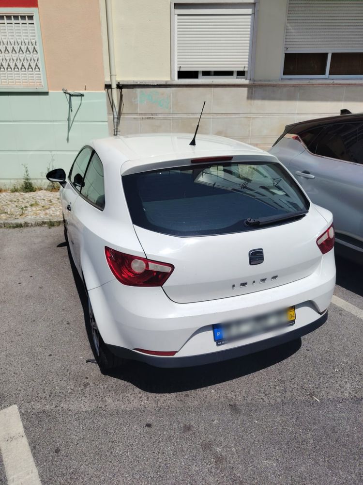 SEAT Ibiza Van 1.4 TDI – 2010 – Económico – 2 lugares