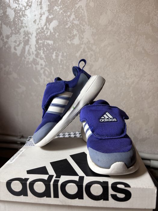 Кросівки adidas