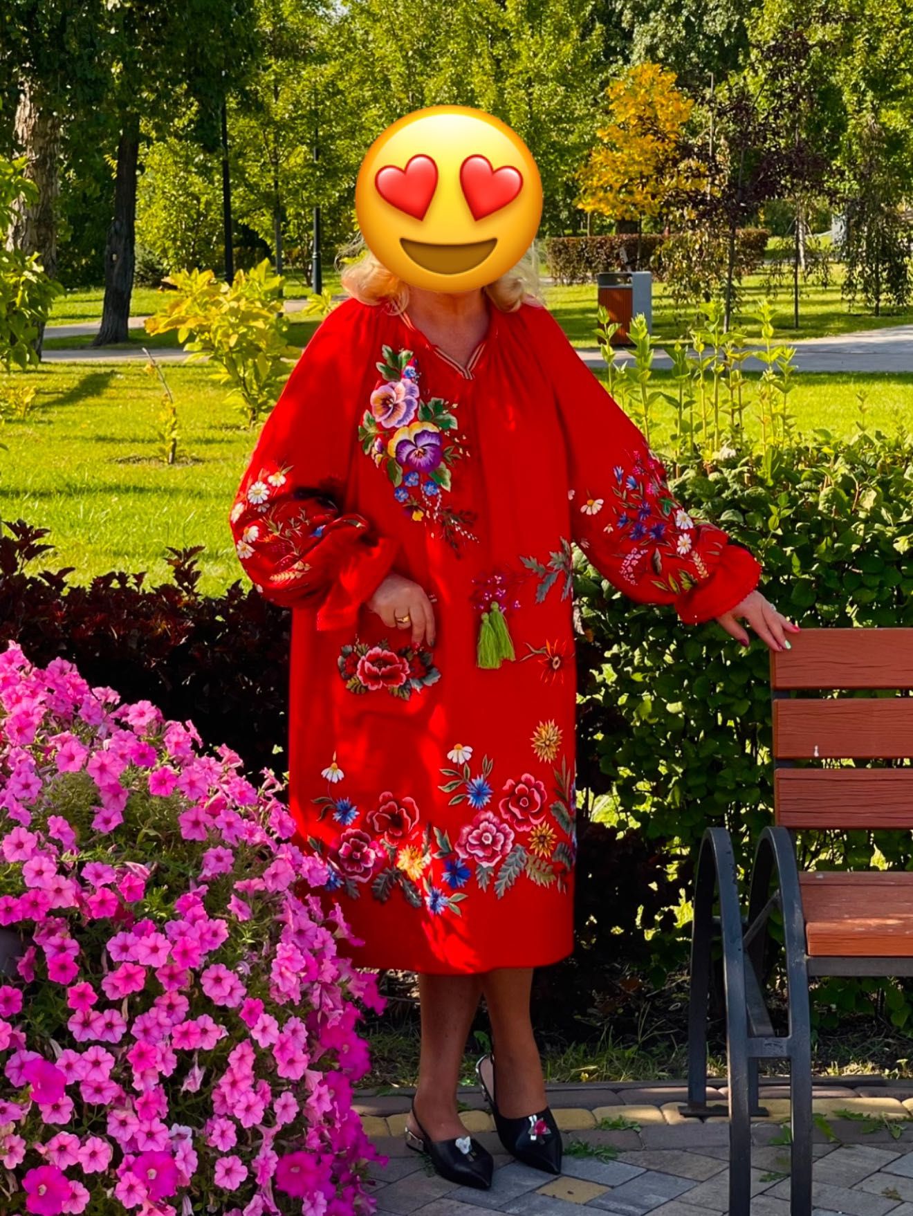 Сукня-вишиванка, вишивка гладдю