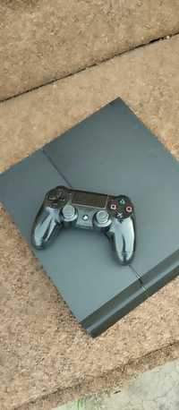 Продам PlayStation 4